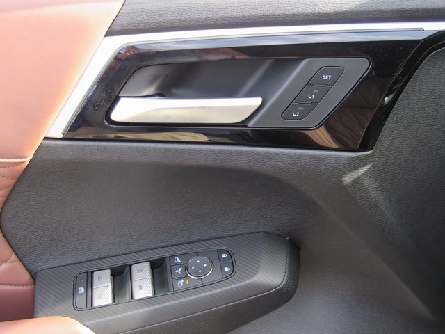 New 2025 Mitsubishi Outlander SEL image 12