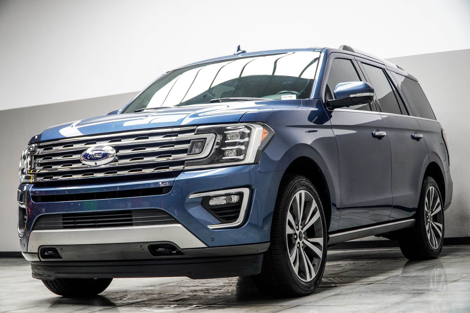 Used 2020 Ford Expedition Limited w/ Equipment Group 302A image 8