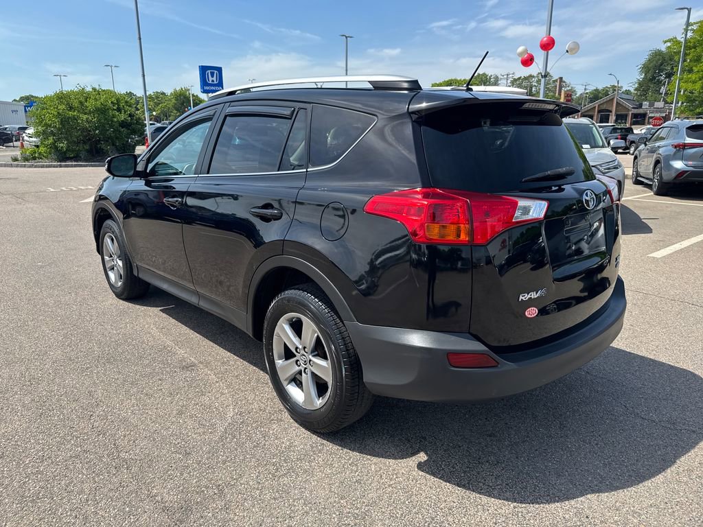Used 2015 Toyota RAV4 XLE AWD/4WD image 5