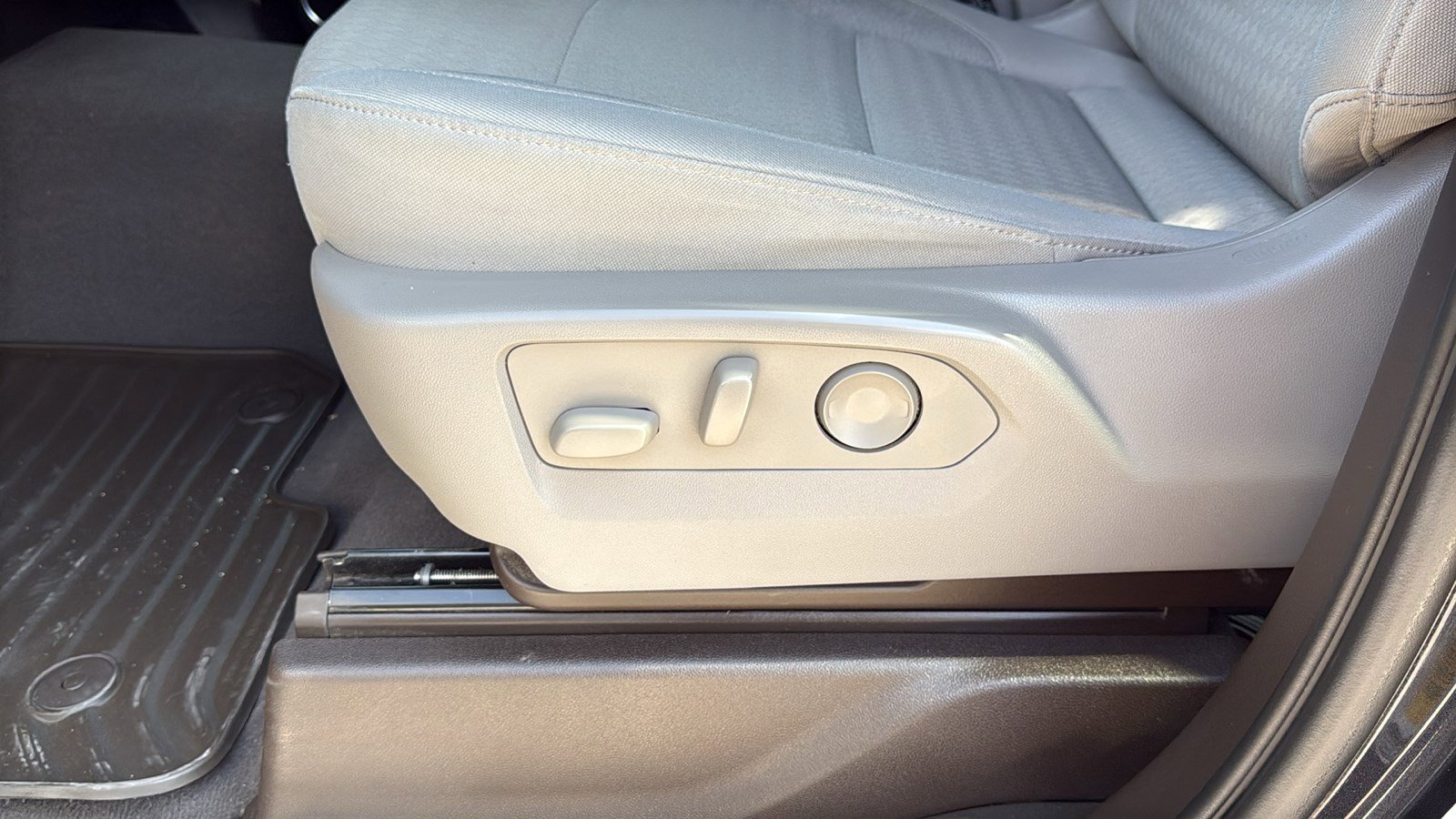 Used 2023 Chevrolet Silverado 1500 LT w/ All Star Edition Plus image 10