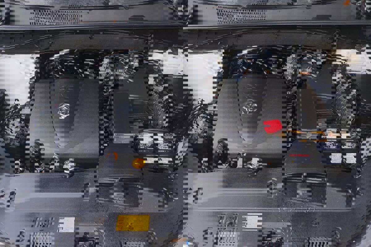 Used 2017 Toyota Highlander LE image 9