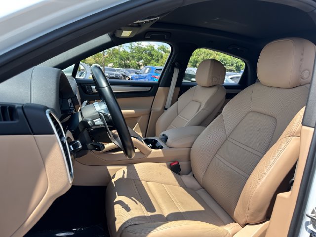 Used 2022 Porsche Cayenne S AWD/4WD image 14