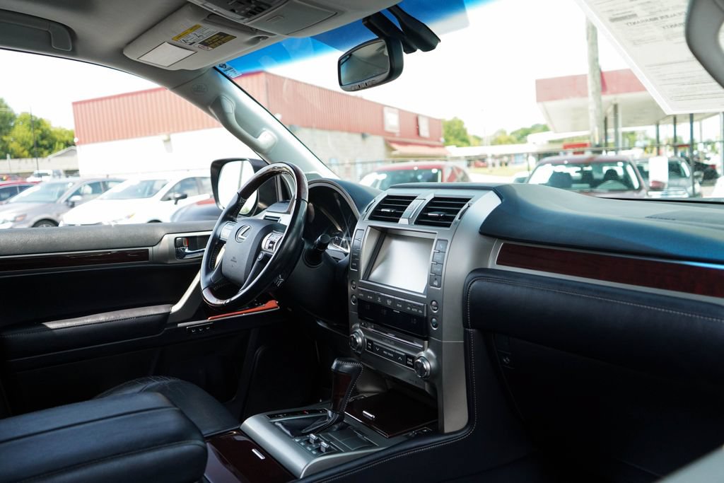 Used 2017 Lexus GX 460 Premium AWD/4WD image 14