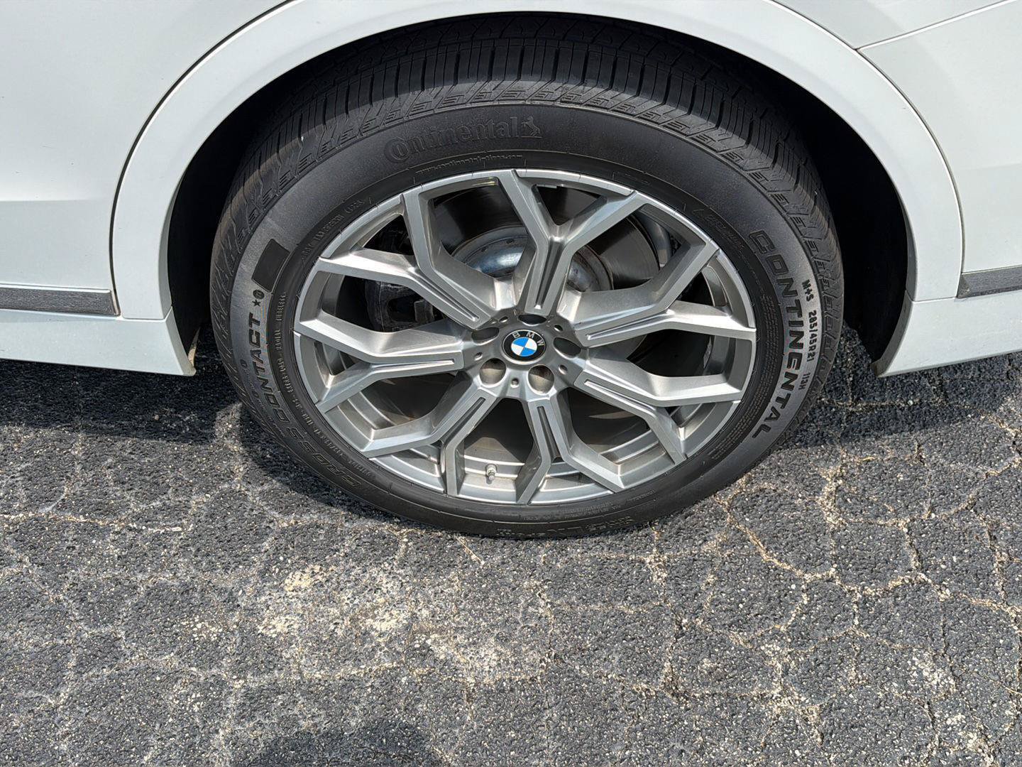 Used 2022 BMW X7 xDrive40i w/ Executive Package AWD/4WD image 40