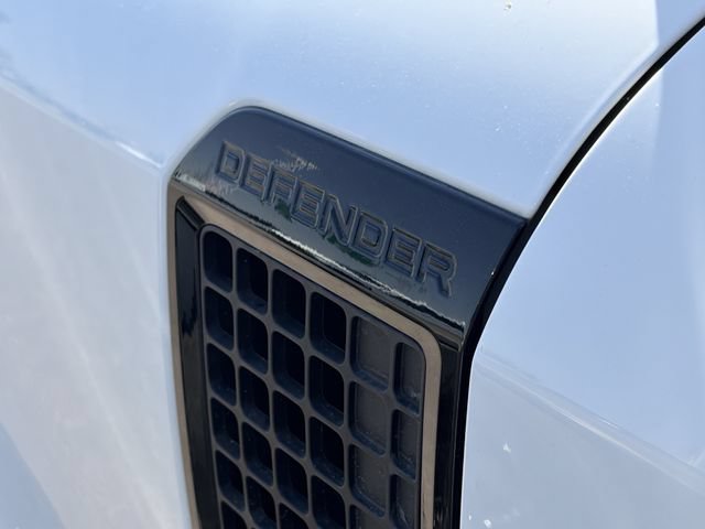 Used 2024 Land Rover Defender 90 S AWD/4WD image 8