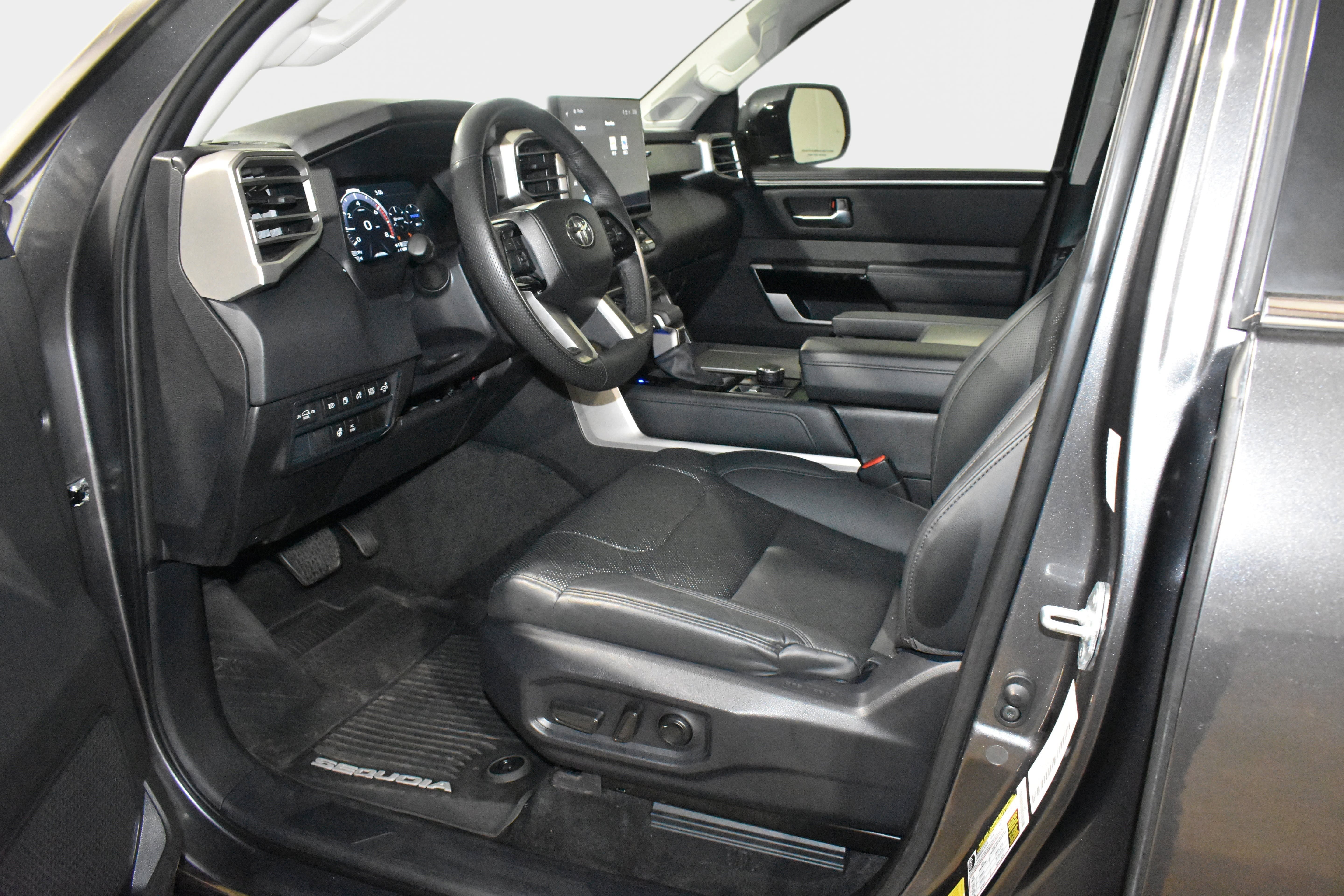 Used 2024 Toyota Sequoia Limited w/ Tow Technology Package AWD/4WD image 25