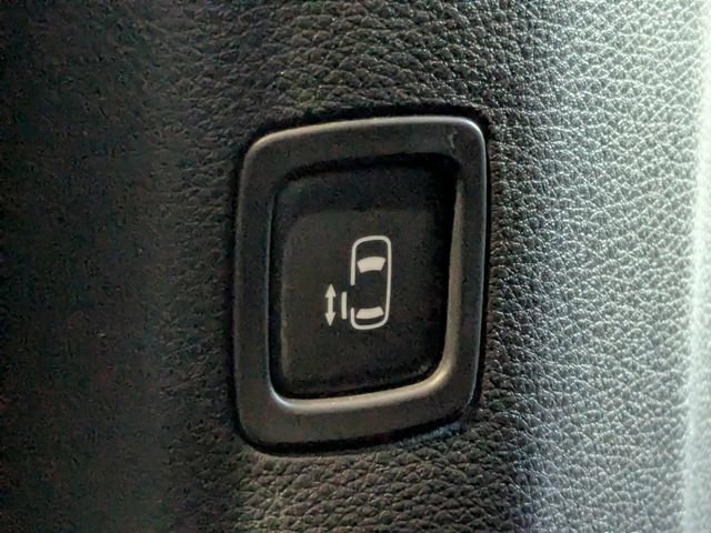 Used 2024 Kia Carnival SX FWD image 23