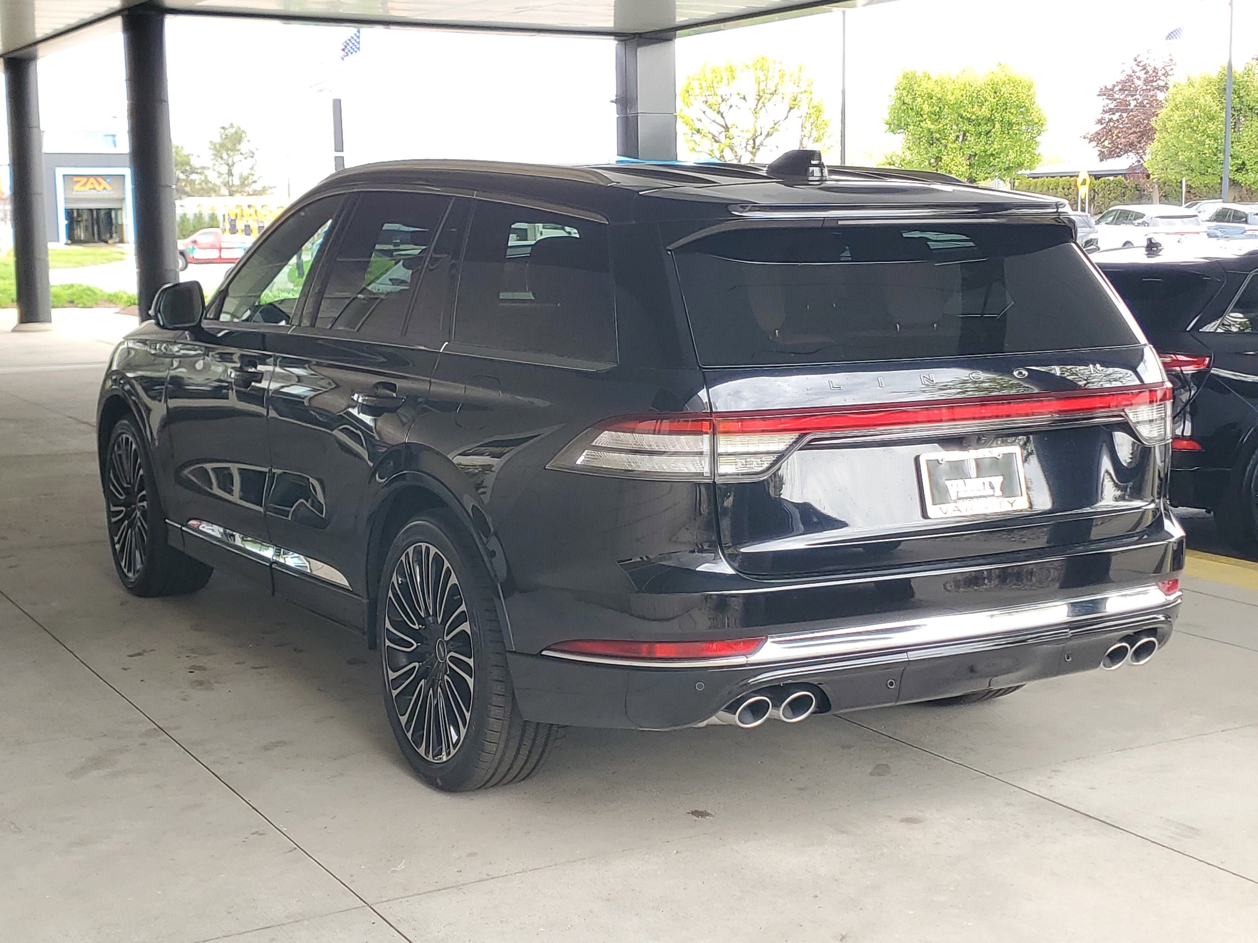 New 2026 Lincoln Aviator Black Label AWD/4WD image 3