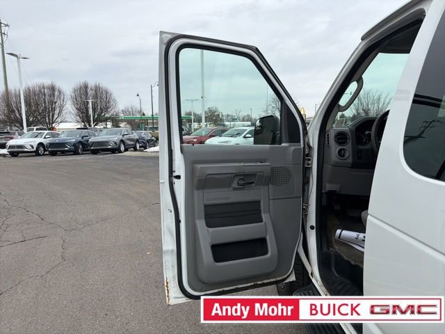 Used 2013 Ford E-350 and Econoline 350 XLT image 28