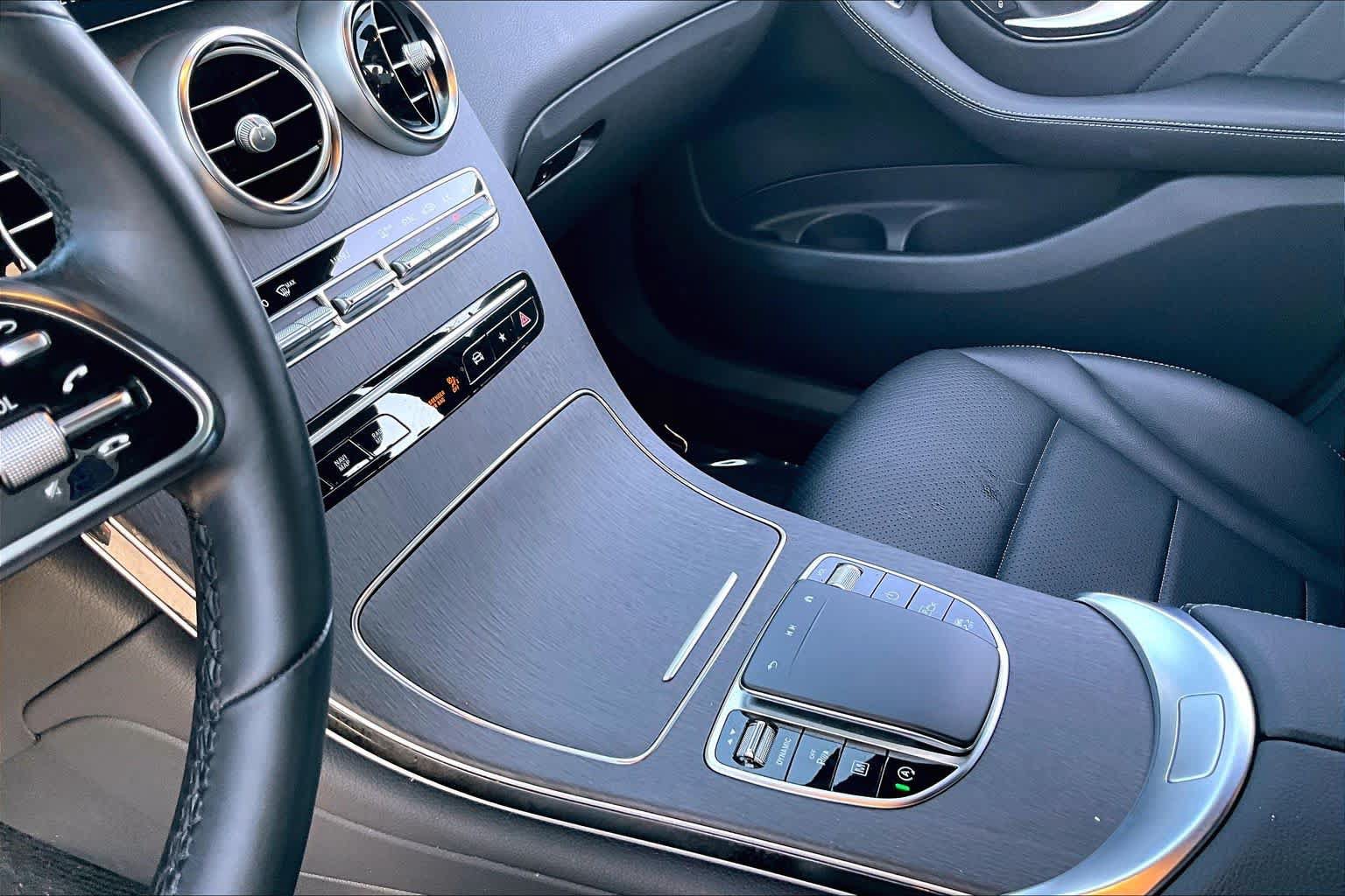 Used 2022 Mercedes-Benz GLC 300 4MATIC image 16