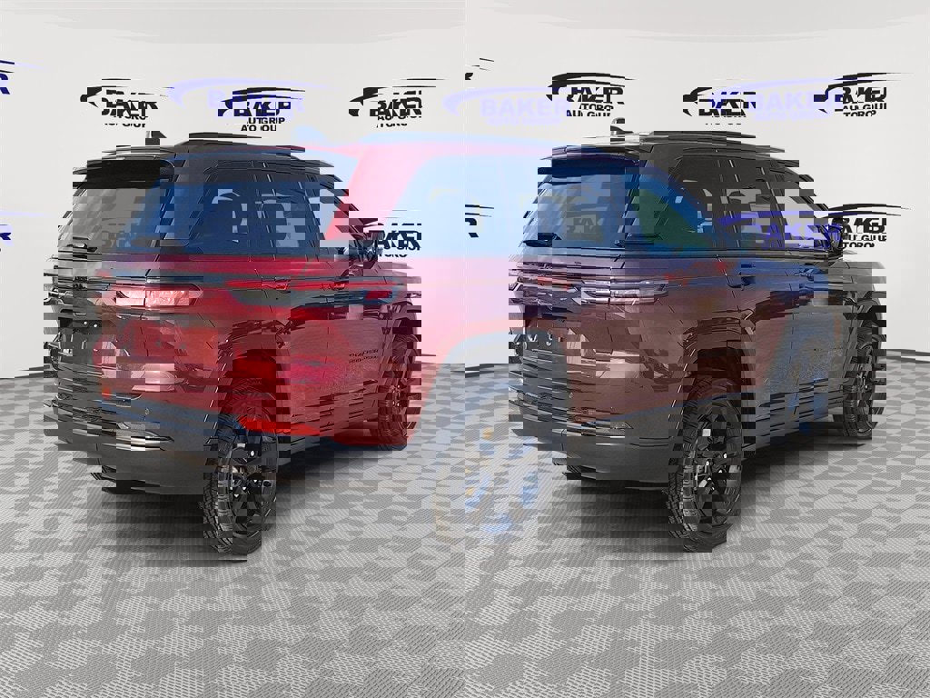 New 2025 Jeep Grand Cherokee Altitude image 3