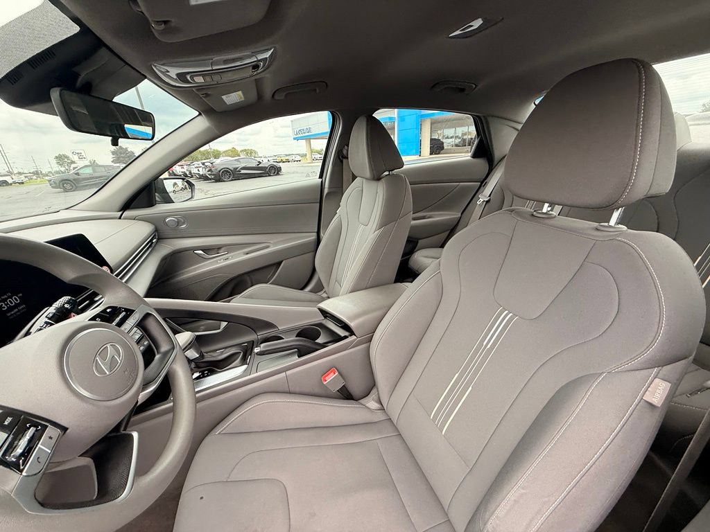 Used 2024 Hyundai Elantra SEL FWD image 7