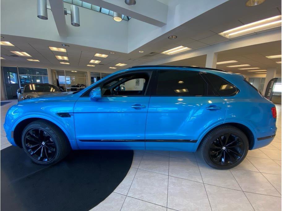 Used 2020 Bentley Bentayga image 2