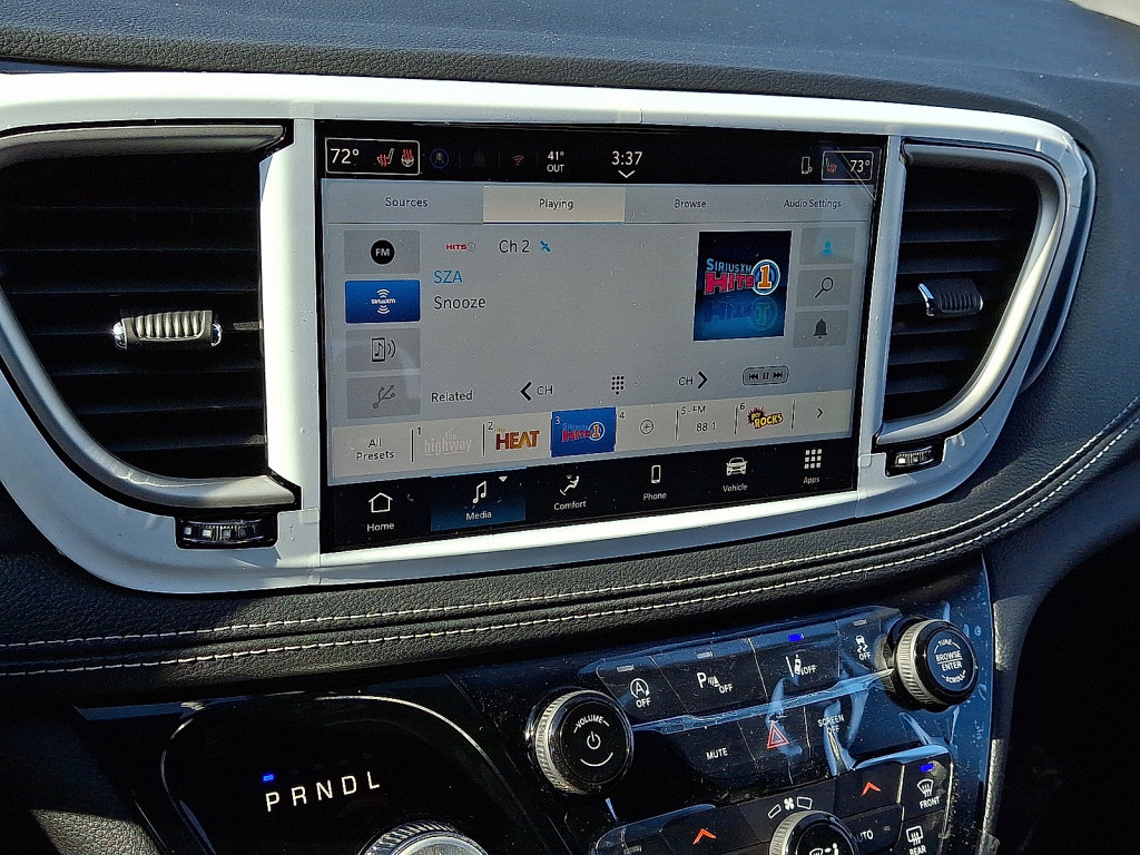 New 2026 Chrysler Pacifica Select image 18