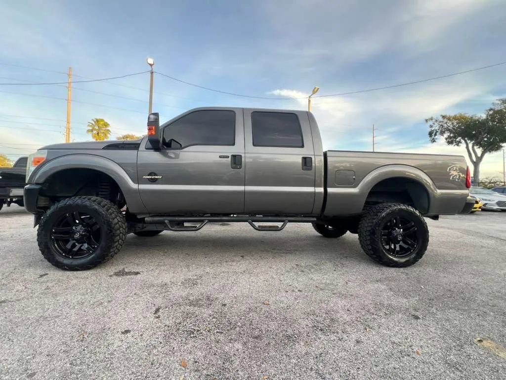 Used 2011 Ford F250 XLT w/ XLT Premium Pkg image 8