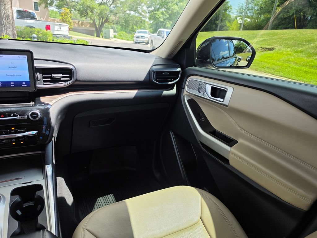 Used 2022 Ford Explorer Limited AWD/4WD image 18