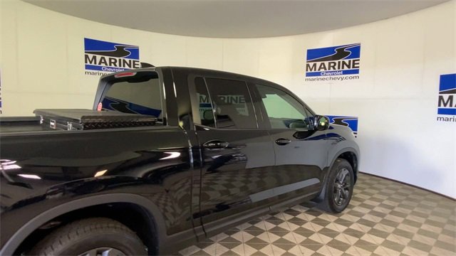 Used 2025 Honda Ridgeline Sport image 2