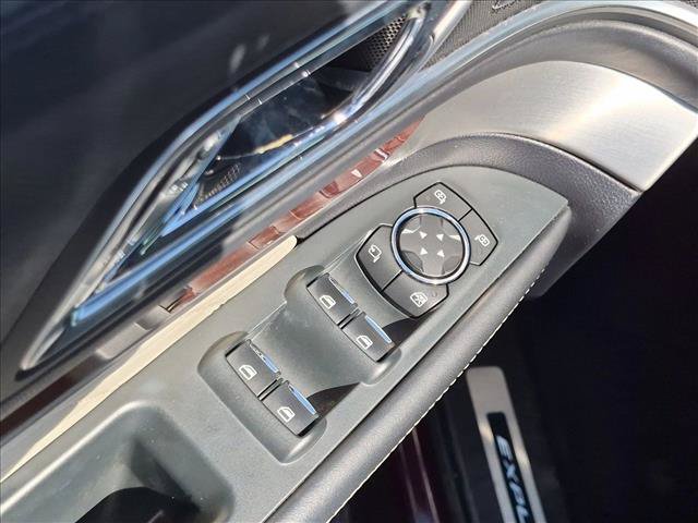 Used 2018 Ford Explorer Platinum AWD/4WD image 12