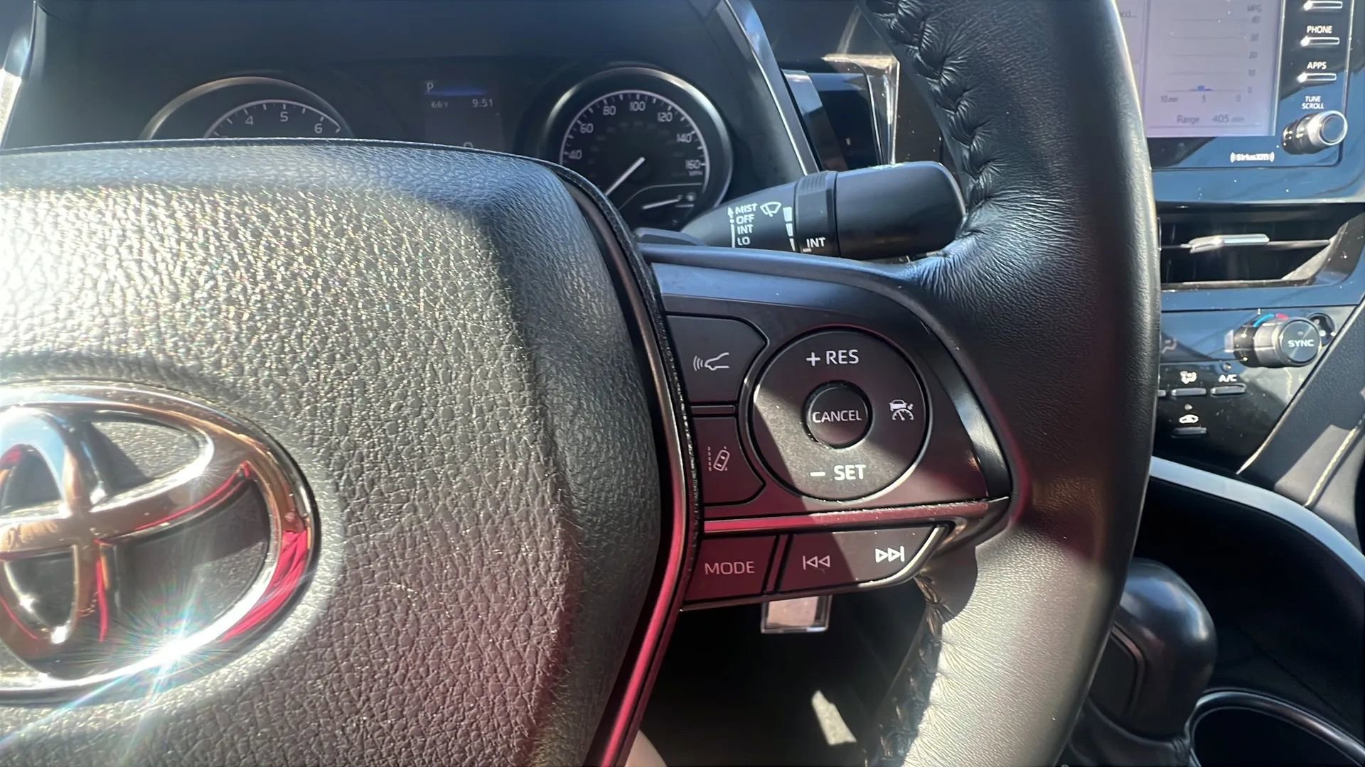 Used 2023 Toyota Camry SE image 15