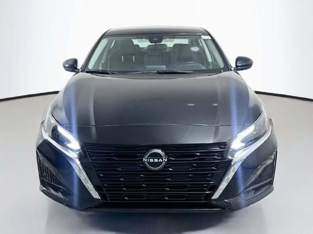 Used 2023 Nissan Altima 2.5 SV AWD/4WD image 2