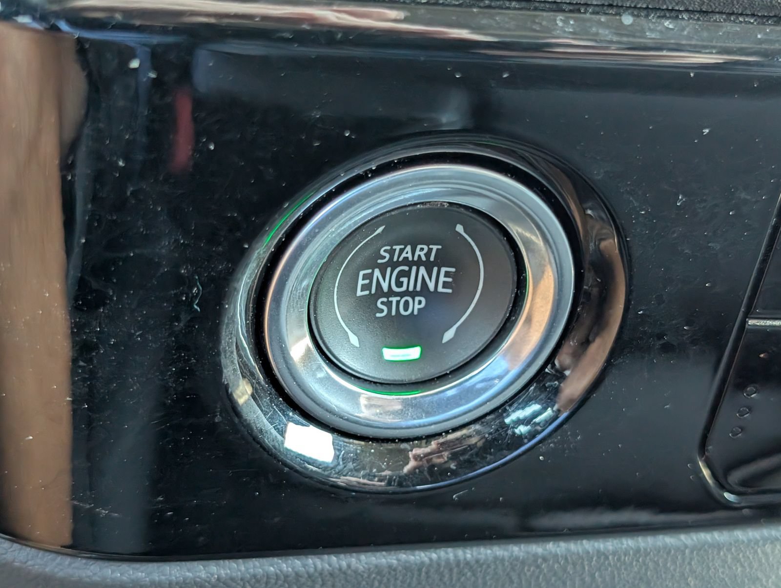 Used 2023 Chevrolet Silverado 1500 LT AWD/4WD image 23