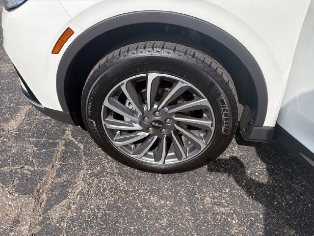 Used 2023 Lincoln Corsair Reserve w/ Equipment Group 201A AWD/4WD image 29