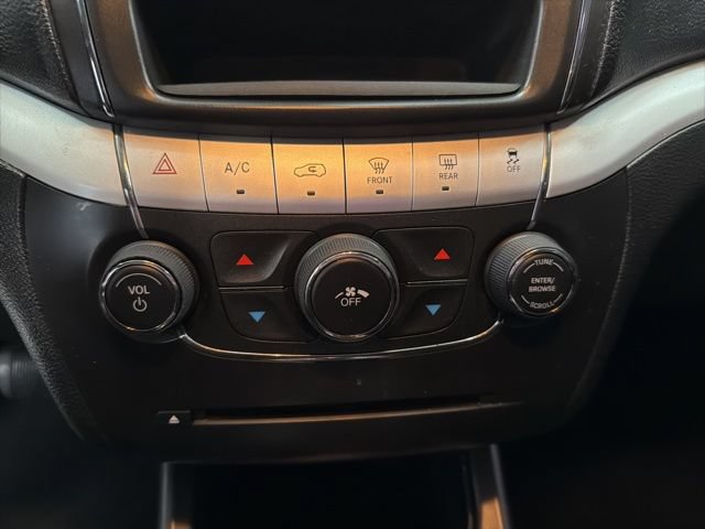 Used 2019 Dodge Journey SE FWD image 17