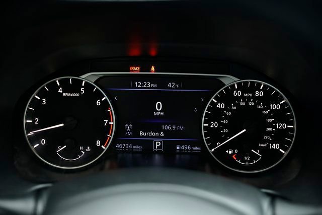 Used 2025 Nissan Altima 2.5 SV image 32