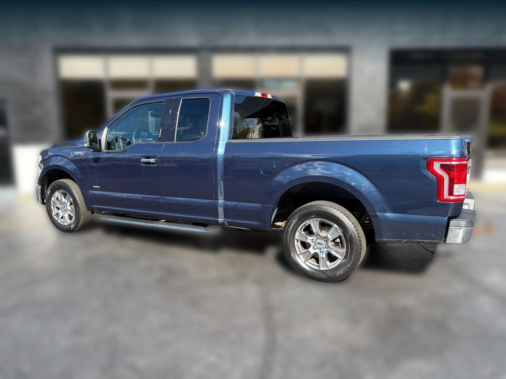 Used 2016 Ford F150 XLT w/ Equipment Group 301A Mid RWD image 4