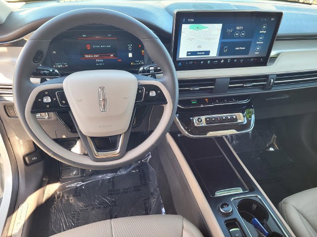 Used 2024 Lincoln Corsair AWD w/ Equipment Group 101A image 9