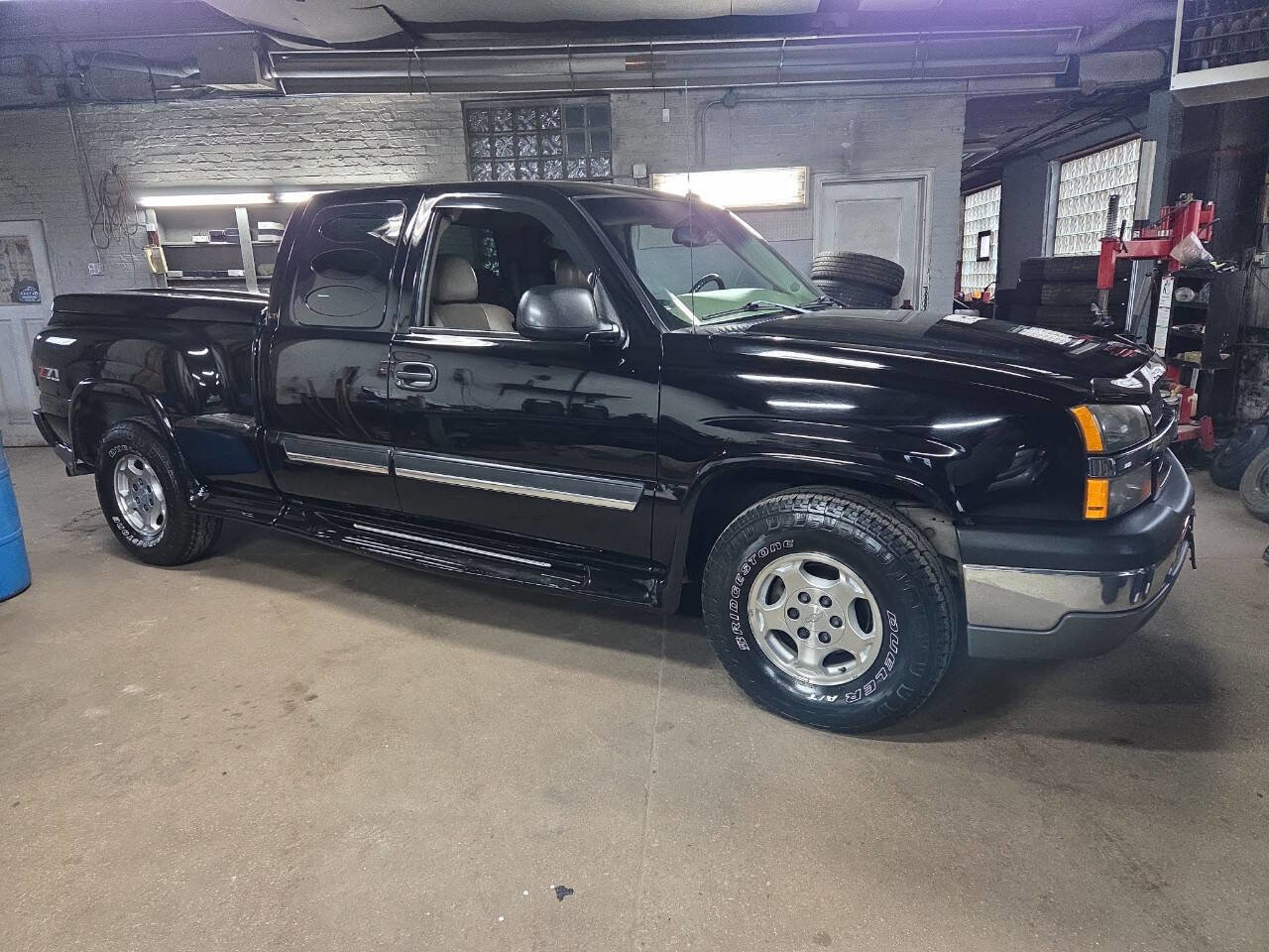Used 2003 Chevrolet Silverado 1500 LT w/ Off-Road Package AWD/4WD image 3