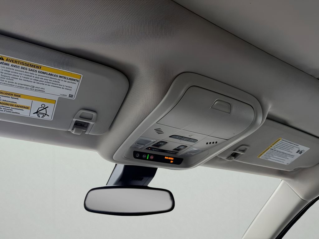 Used 2018 GMC Terrain Denali w/ Advanced Safety Package AWD/4WD image 30