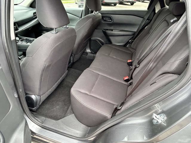 Used 2024 Nissan Rogue S FWD image 8
