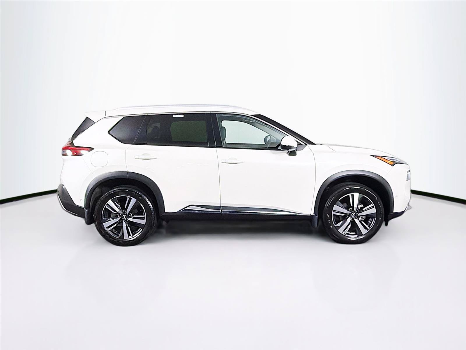 Used 2023 Nissan Rogue Platinum w/ Platinum Premium Package AWD/4WD image 12
