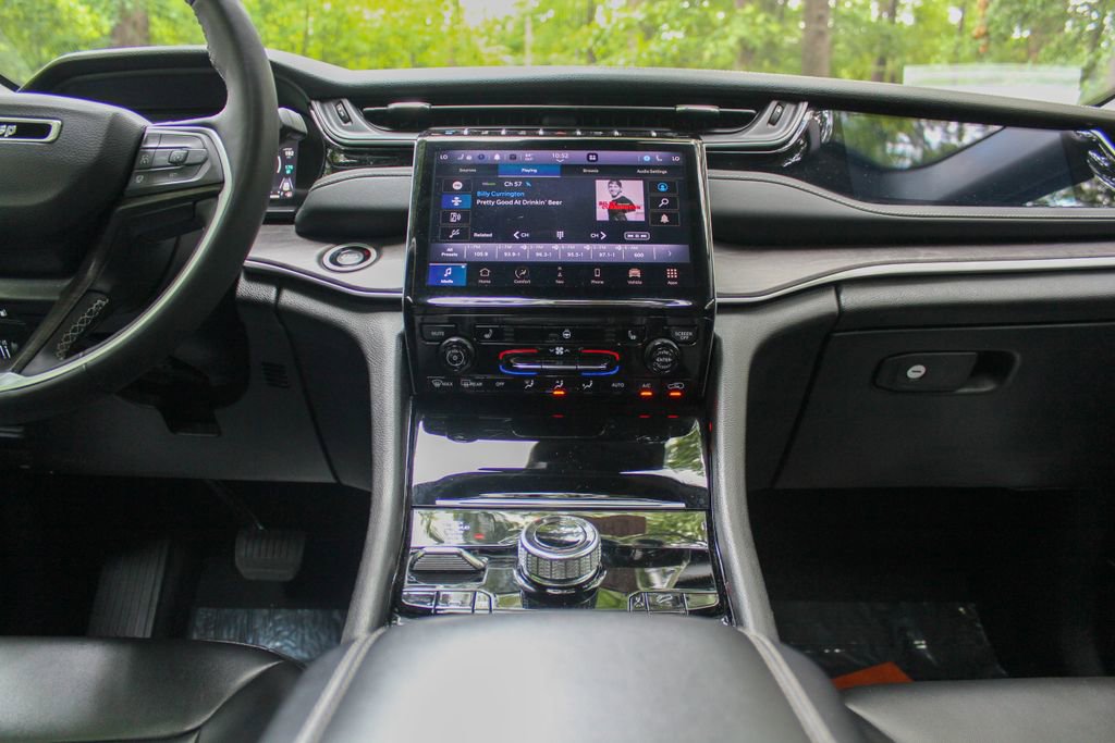 Used 2023 Jeep Grand Cherokee 4WD 4xe image 24