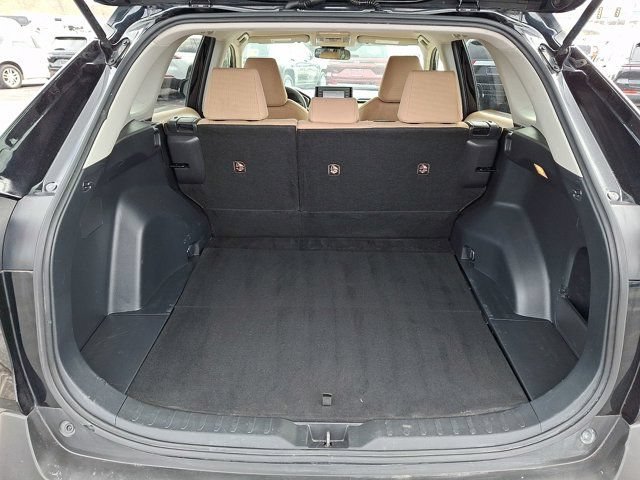 Used 2019 Toyota RAV4 LE w/ All Weather Liner Package AWD/4WD image 33