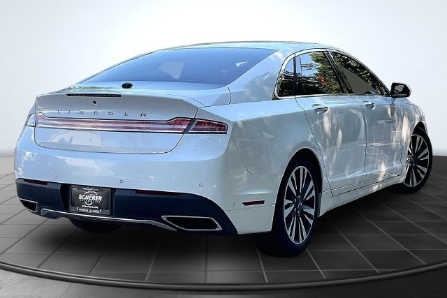 Used 2018 Lincoln MKZ Reserve w/ Technology Package FWD image 2