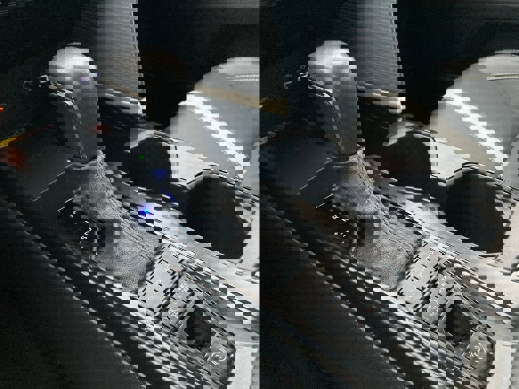 Certified 2025 Toyota Camry SE image 24