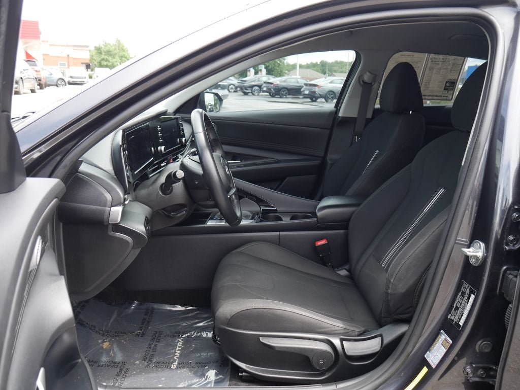 Used 2021 Hyundai Elantra SEL w/ Convenience Package FWD image 29