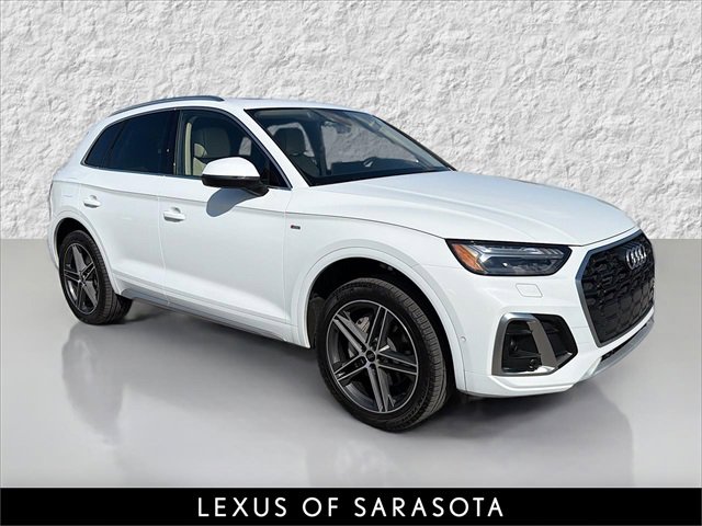 Used 2024 Audi Q5 e Prestige