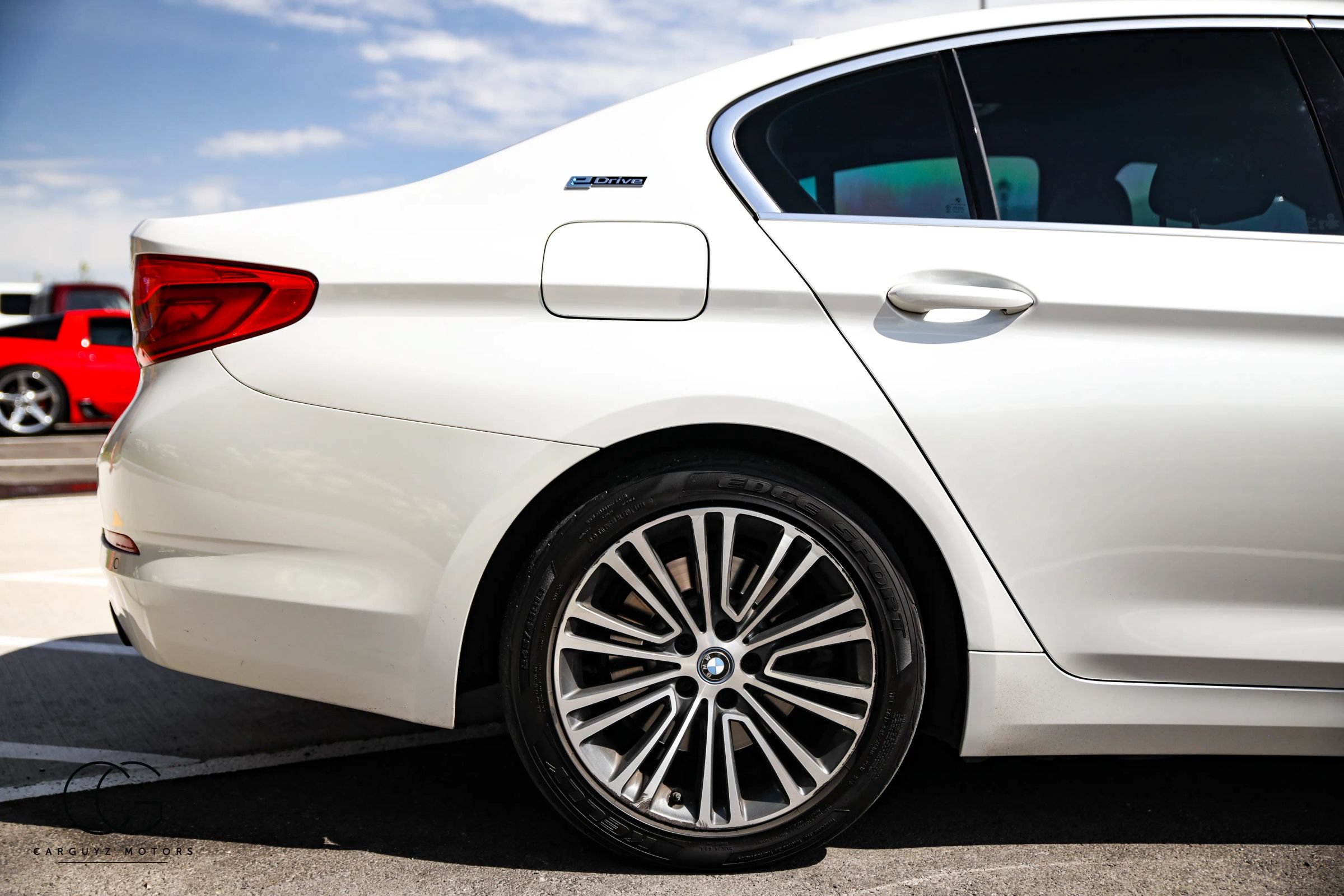 Used 2019 BMW 530e xDrive w/ Convenience Package AWD/4WD image 15