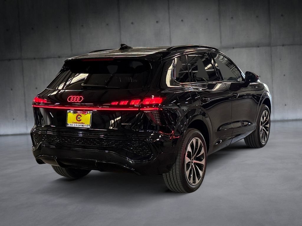 New 2026 Audi Q3 quattro 2.0T AWD/4WD image 5