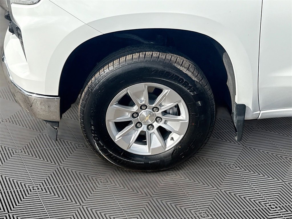 Used 2023 Chevrolet Silverado 1500 LT image 32