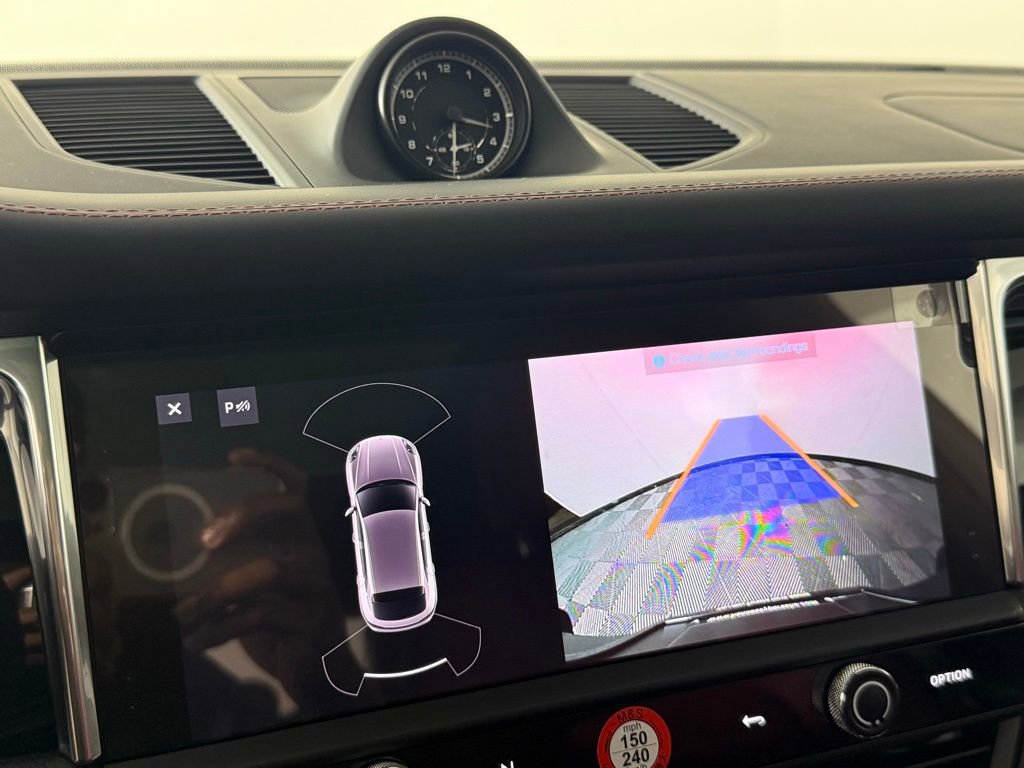 New 2026 Porsche Macan image 33