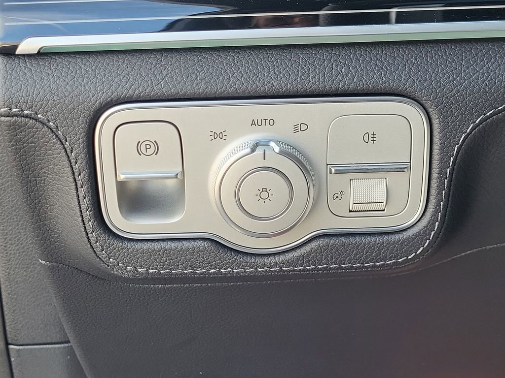 Used 2024 Mercedes-Benz GLS 450 4MATIC image 21