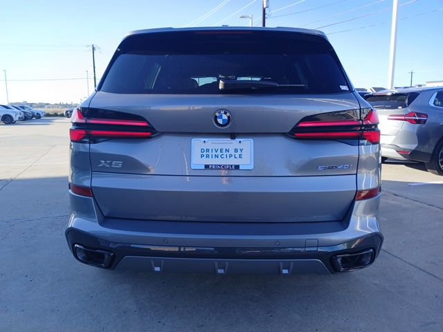 New 2026 BMW X5 sDrive40i image 8