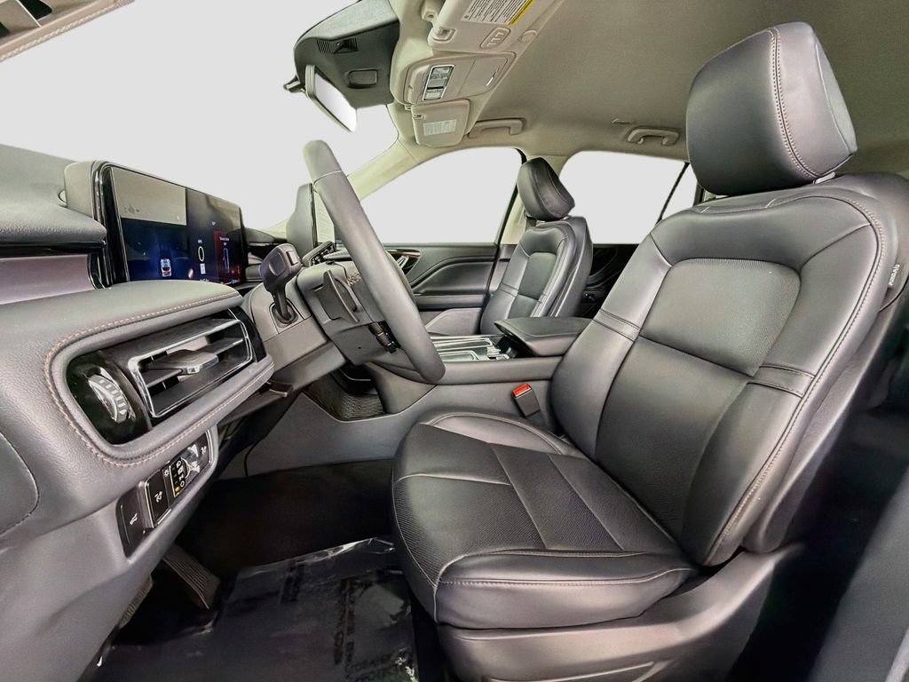 Used 2026 Lincoln Aviator 2WD image 22