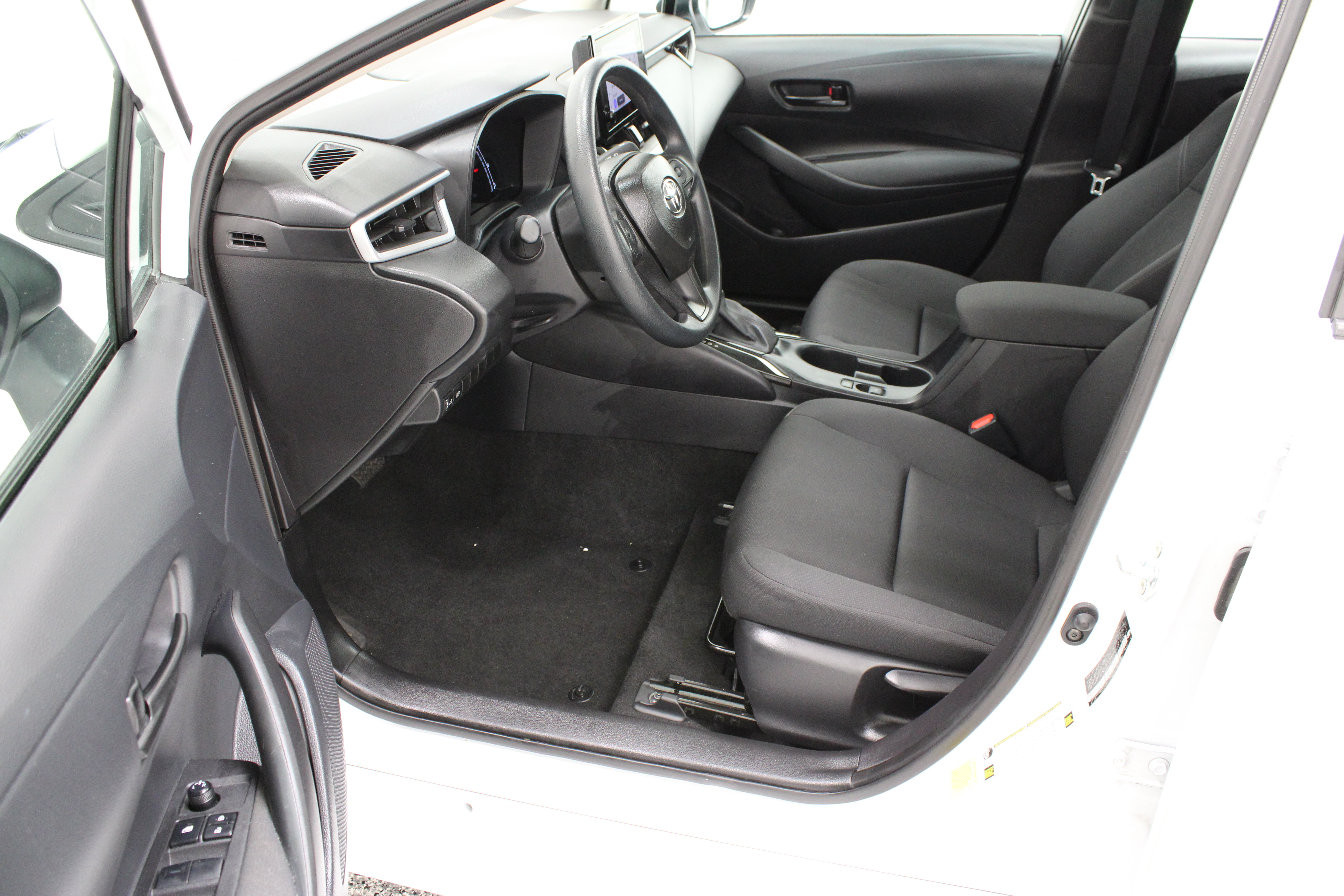 Certified 2026 Toyota Corolla LE FWD image 14