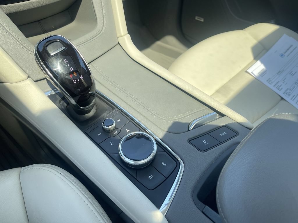 Used 2023 Cadillac XT6 Premium Luxury w/ Technology Package AWD/4WD image 33