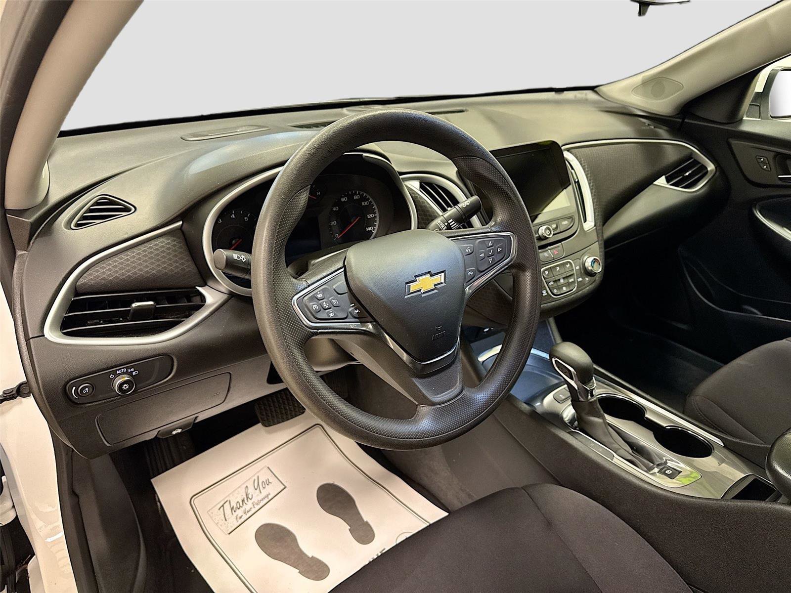 Used 2024 Chevrolet Malibu LT FWD image 9